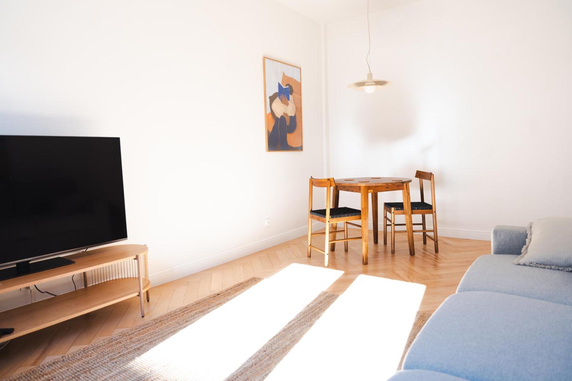 Modern Spot *